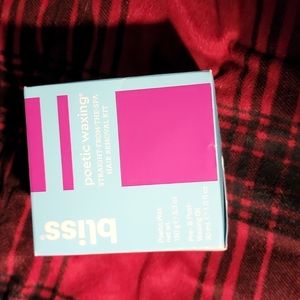 NWOT Bliss Poetic wax oil